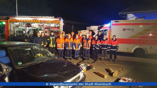 Gruppenfoto der Teilnehmer der 24-Stunden-Übung